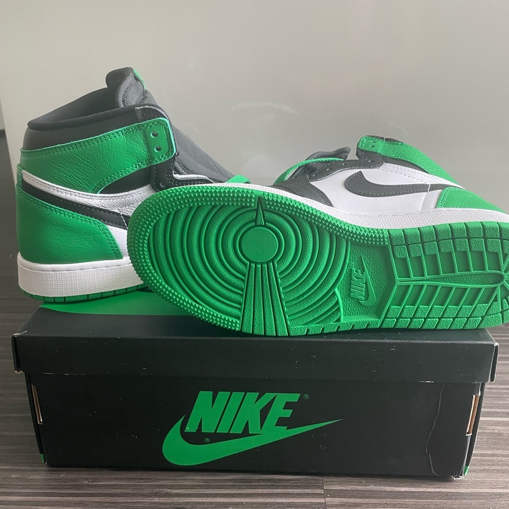 ‼️SOLD‼️ Air Jordan 1 lucky green